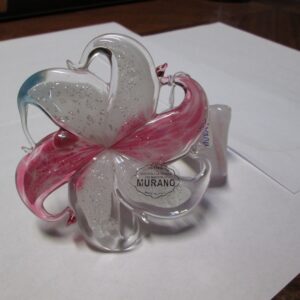Szklany kwiatek z Murano.