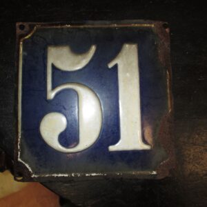 Stary numerek na dom emalia.