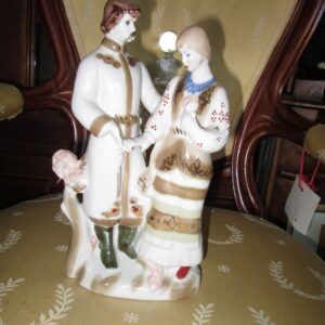 Figurka tradycyjne stroje Ukraina. Połonne.