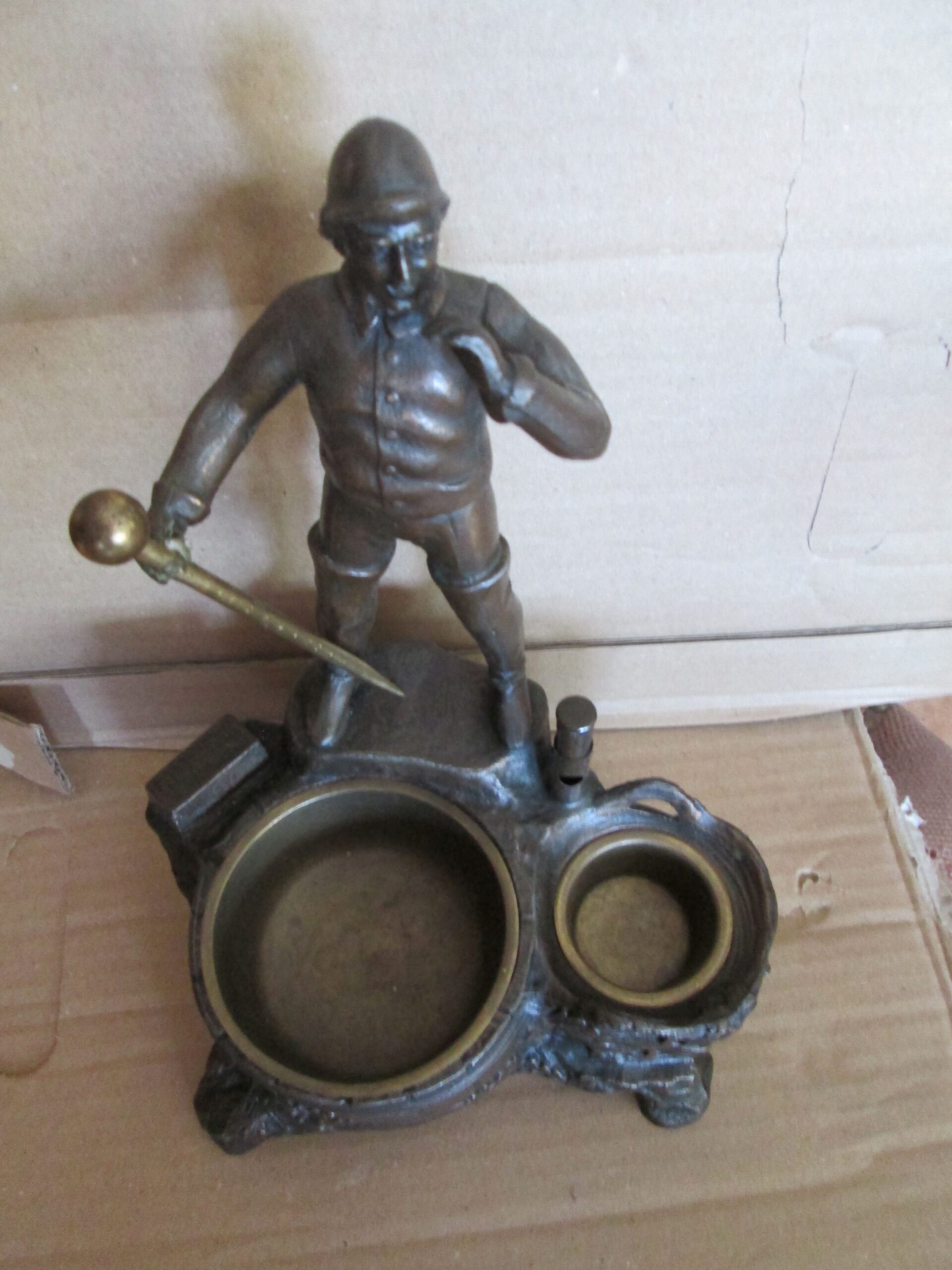 Figuralna popielniczka do cygar. - obrazek 2
