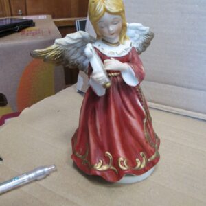 Figurka porcelanowa Goebel pozytywka.