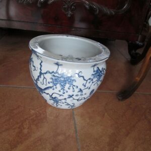 Porcelanowa donica.