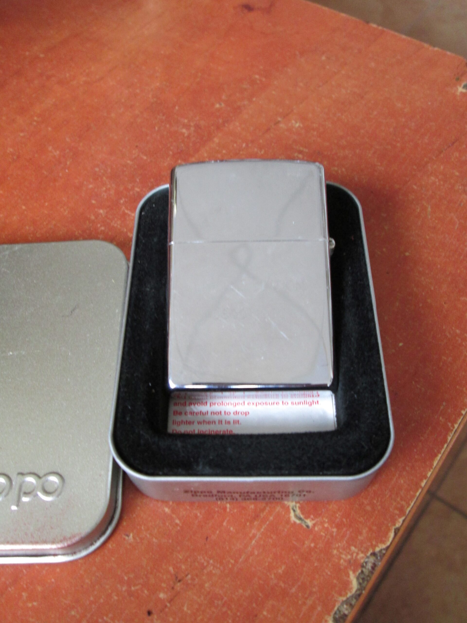Zapalniczka Zippo seria limitowana. - obrazek 4