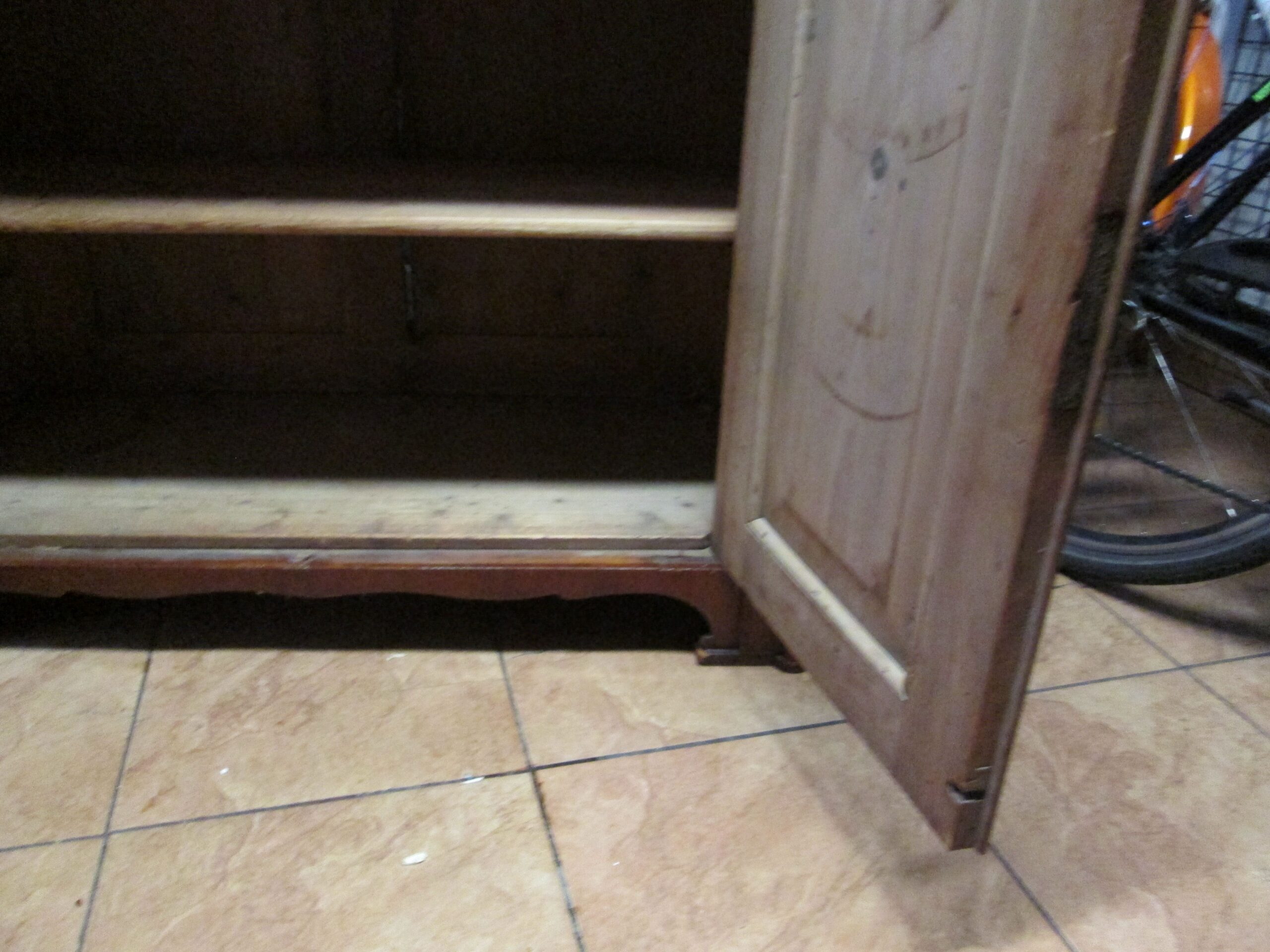 Komoda czereśniowa Biedermeier. - obrazek 5