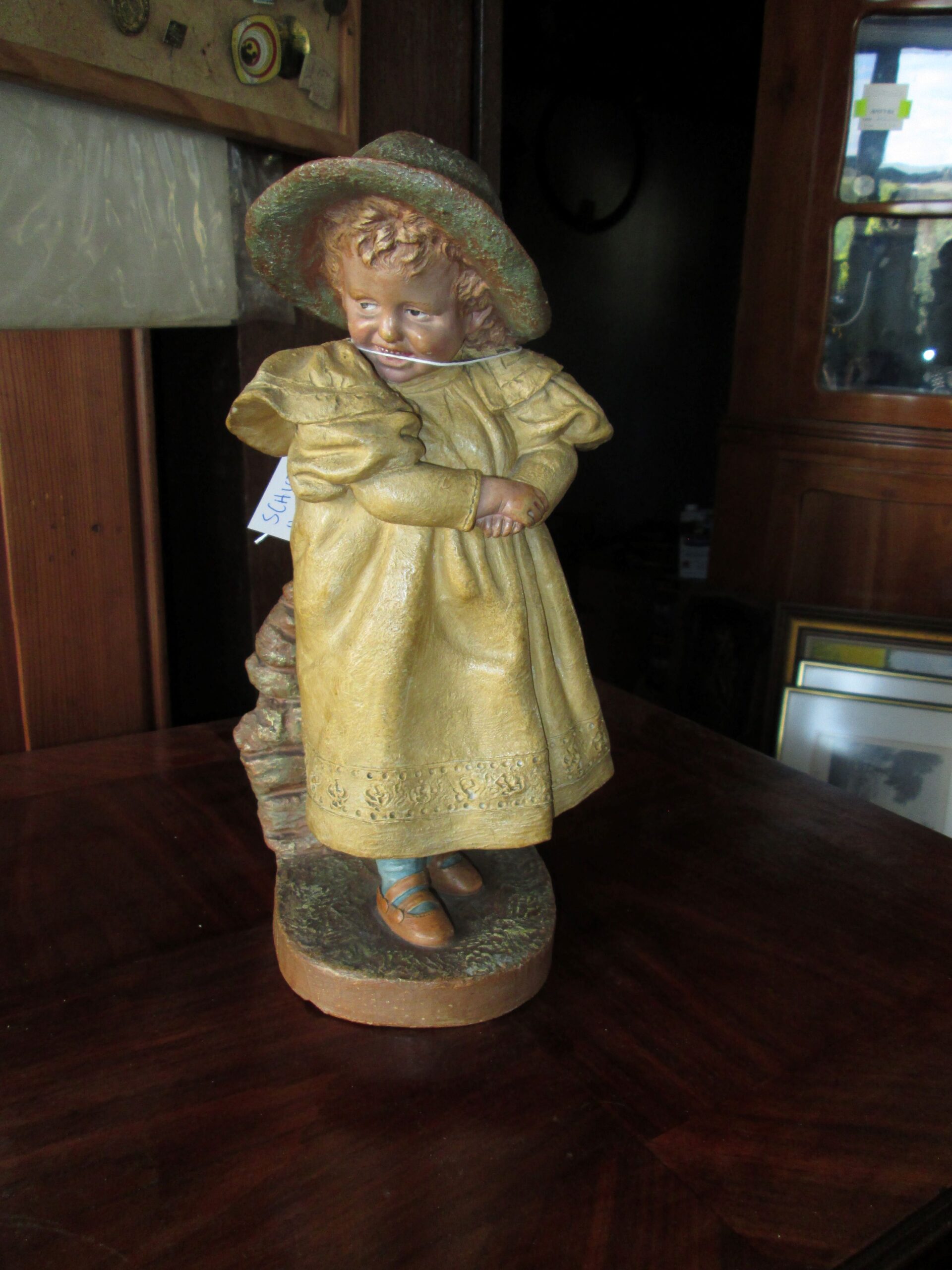 Figurka z 1900 roku. Schutz-marke.