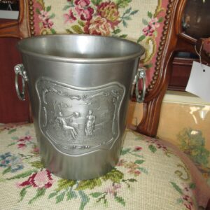 Elegancki cooler do szampana.