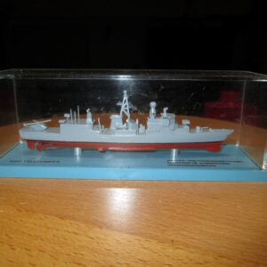 Model Fregaty F 122.